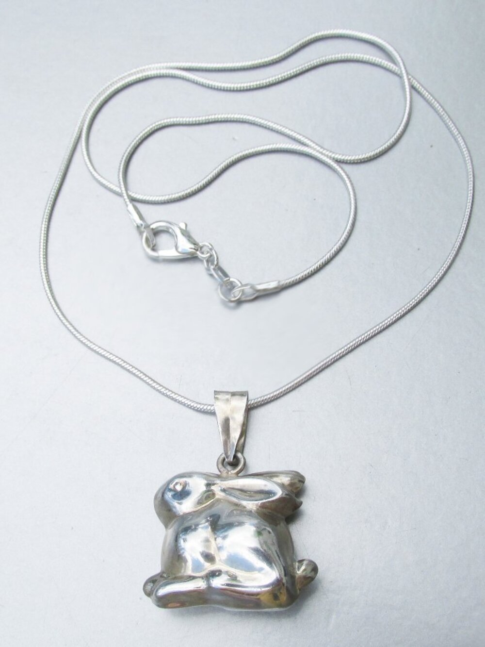 Sterling Silver PUFFY BUNNY Pendant Vintage 18" Long Unisex Necklace